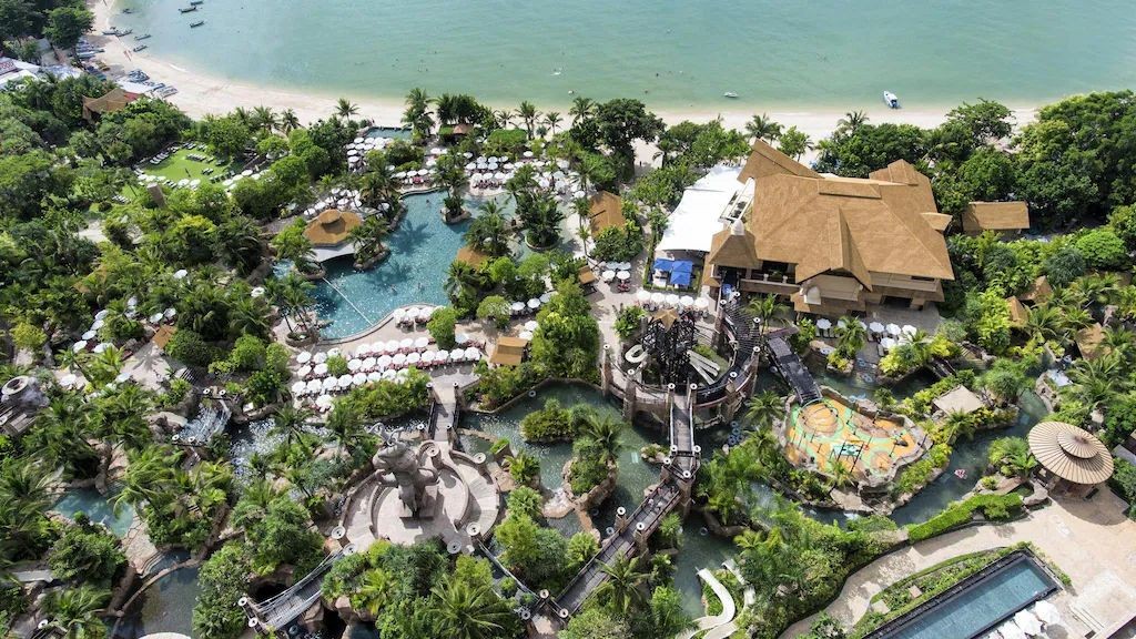 فندق ومنتجع سنتارا غراند ميراج بيتش باتايا تايلاند Centara Grand Mirage Beach Resort Pattaya Thailand