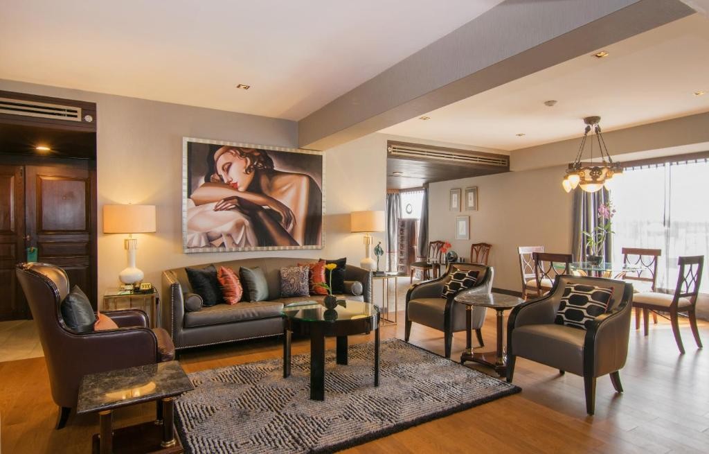 فندق ذا باي فيو بتايا تايلاند The Bayview Hotel Pattaya Thailand