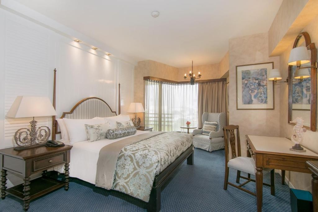 فندق ذا باي فيو بتايا تايلاند The Bayview Hotel Pattaya Thailand