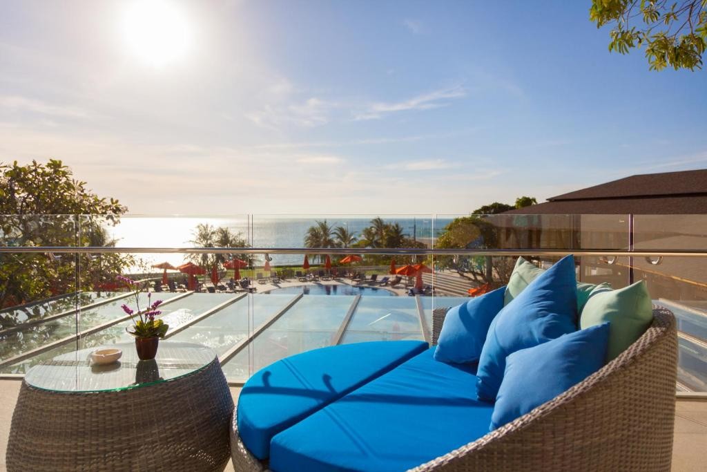 منتجع دايموند كليف بوكيت تايلاند Diamond Cliff Resort & Spa  Phuket Thailand