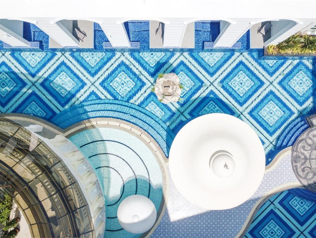 فندق موفنبيك ميث باتونغ بوكيت تايلاند Mövenpick Myth Hotel Patong Phuket Thailand