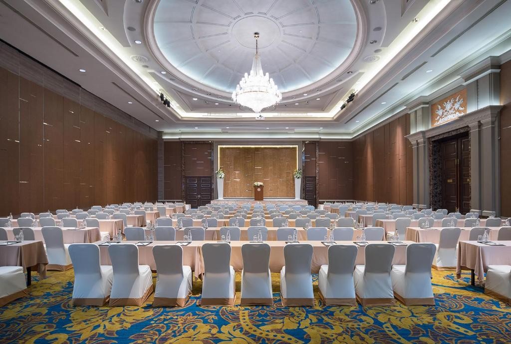 فندق بيركلي براتونام بانكوك تايلاند  The Berkeley Hotel Pratunam - SHA Extra Plus