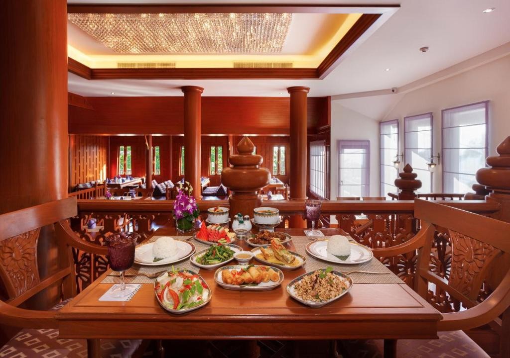 منتجع دايموند كليف بوكيت تايلاند Diamond Cliff Resort & Spa  Phuket Thailand