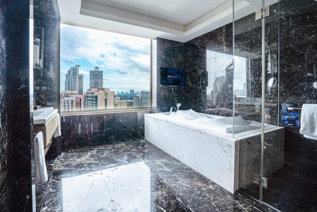 فندق راديسون بلو بلازا بانكوك Radisson Blu Plaza Bangkok