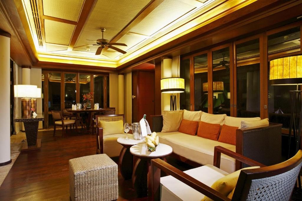 منتجع وفيلات سنتارا غراند بيتش كرابي  Centara Grand Beach Resort & Villas Krabi