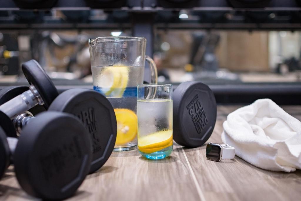 منتجع أوشن فرونت بيتش ريزورت بوكيت تايلاند Oceanfront Beach Resort Phuket Thailand