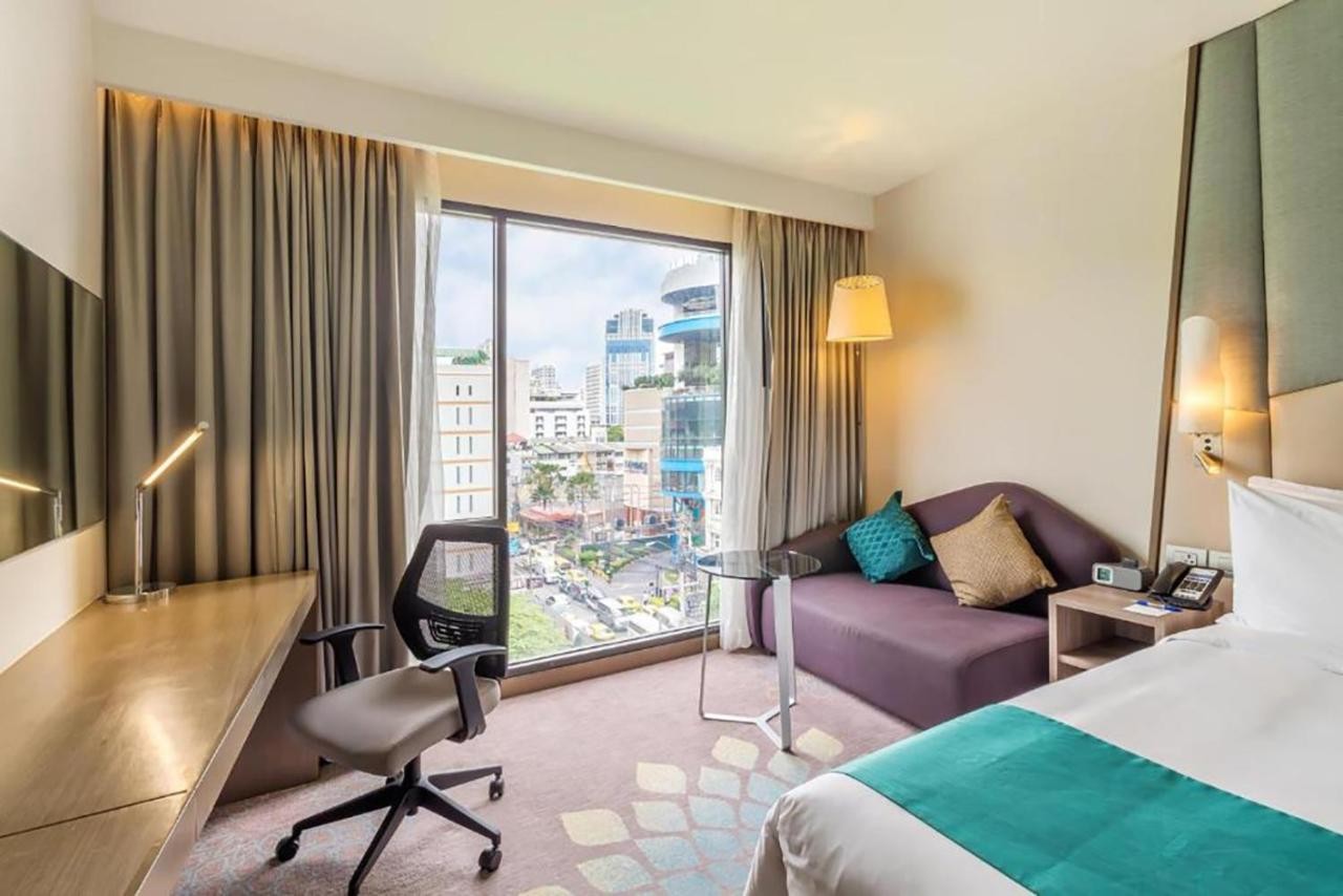 فندق هوليدي ان اكسبرس سوخومفيت بانكوك تايلاند  Holiday Inn Express Bangkok Sukhumvit 11