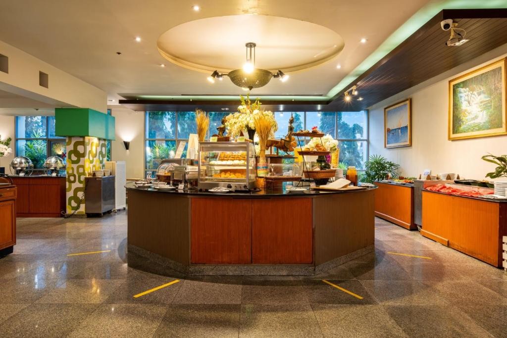 فندق وسبا ذا رويال بارادايس بوكيت تايلاند The Royal Paradise Hotel & Spa Phuket Thailand