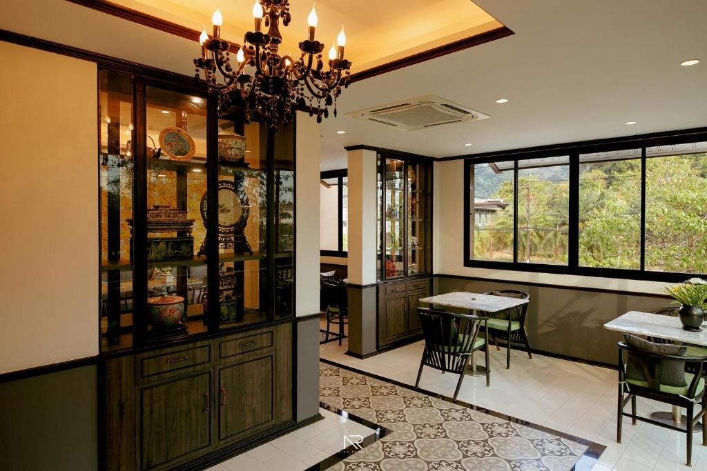 فندق فيلات دي مالي بول كرابي  De Malee Pool Villas