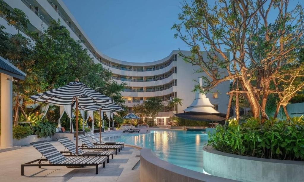 فندق وسبا ذا رويال بارادايس بوكيت تايلاند The Royal Paradise Hotel & Spa Phuket Thailand