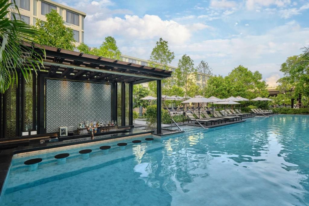 منتجع فور بوينتس باي شيراتون بوكيت باتونج بيتش تايلاند Four Points by Sheraton Phuket Patong Beach Resort