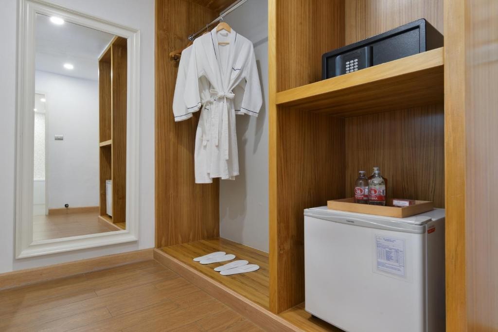 فندق بيفرلي بلازا باتايا  The Beverly Hotel Pattaya  