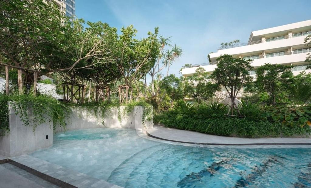 فندق وسبا ذا رويال بارادايس بوكيت تايلاند The Royal Paradise Hotel & Spa Phuket Thailand