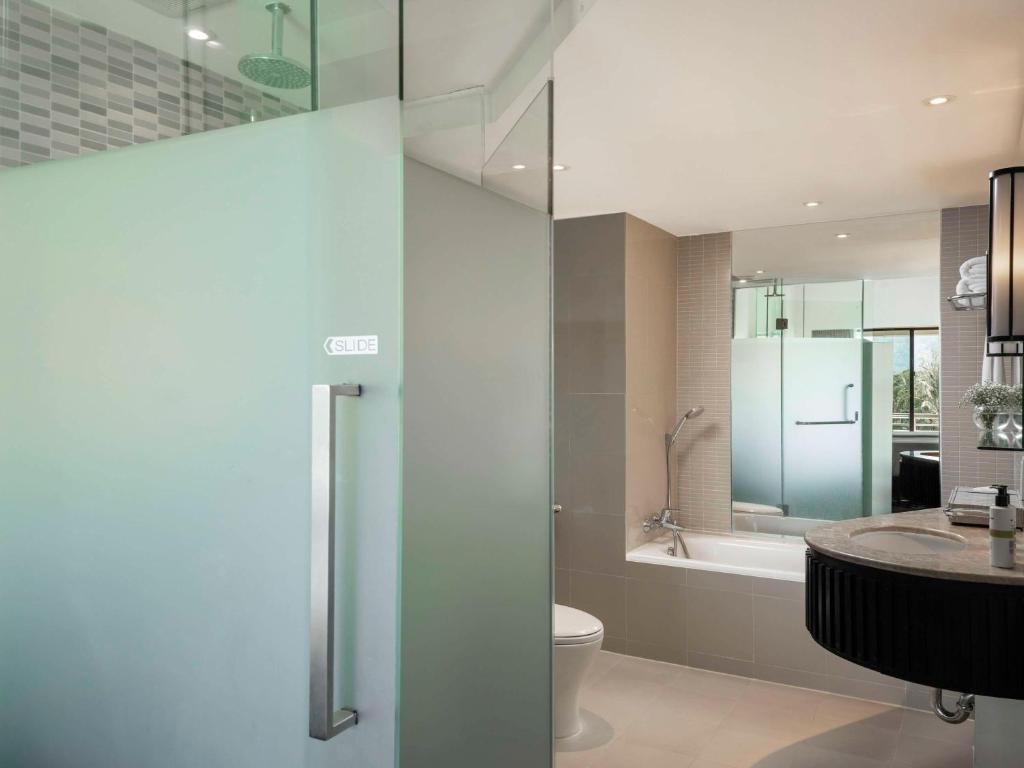 منتجع بولمان فوكيت كارون بيتش  pullman phuket karon beach resort