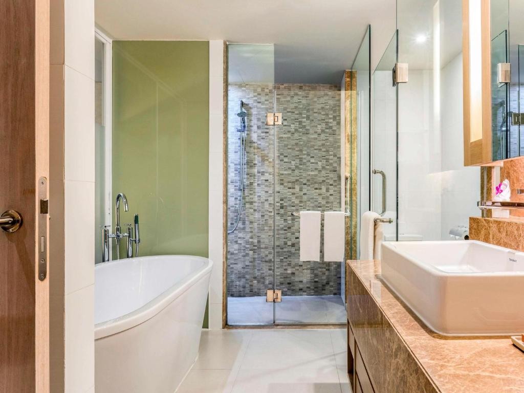 منتجع بولمان فوكيت كارون بيتش  pullman phuket karon beach resort