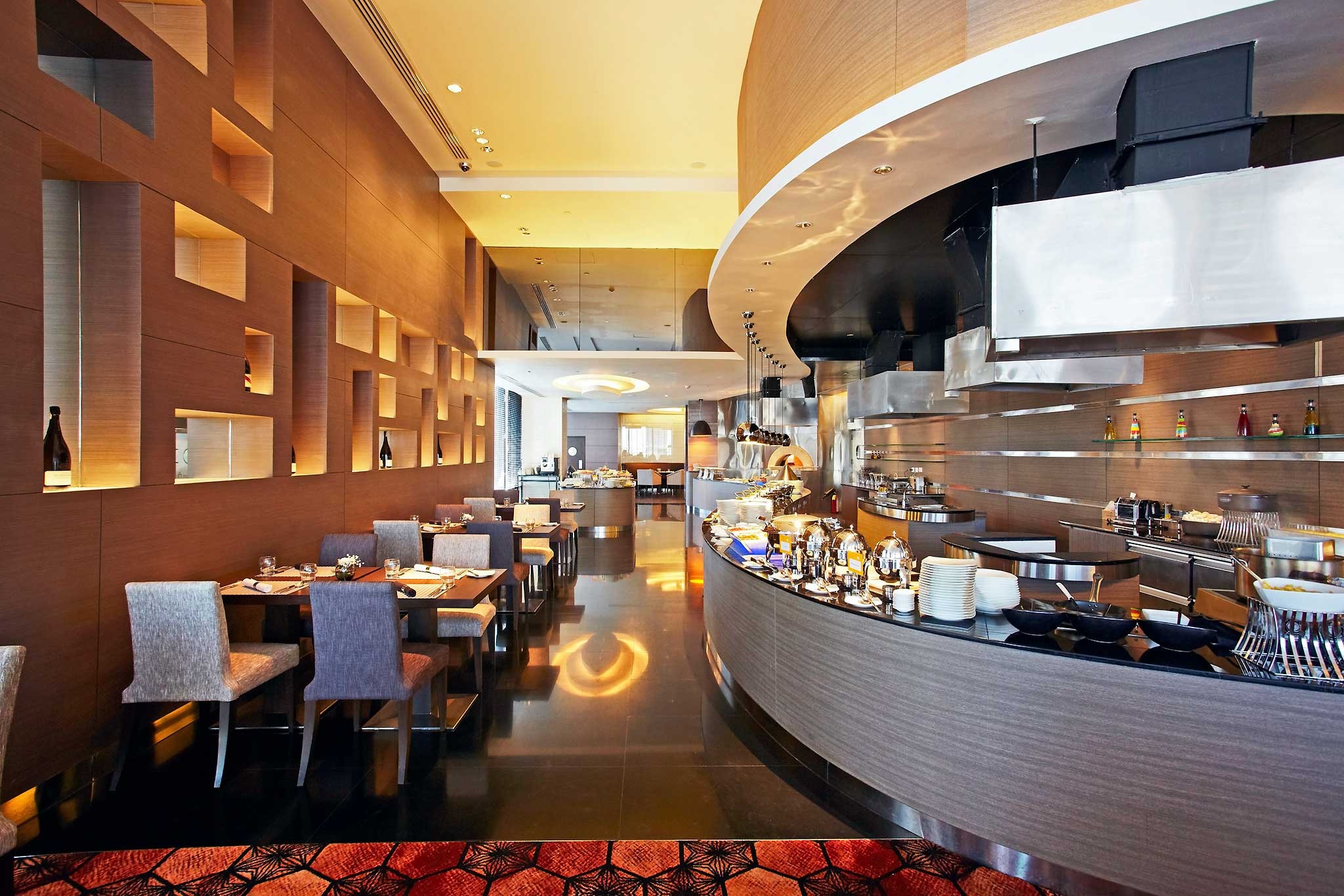 فندق نوفوتيل بانكوك بلوينشت سوخومفيت تايلاند Novotel Bangkok Ploenchit Sukhumvit