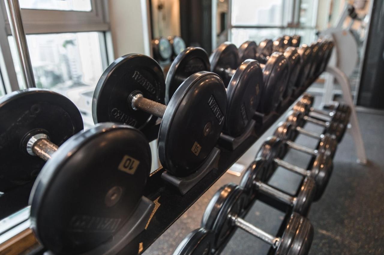 أجنحة أدلفي بانكوك تايلاند Adelphi Suites Bangkok Thailand