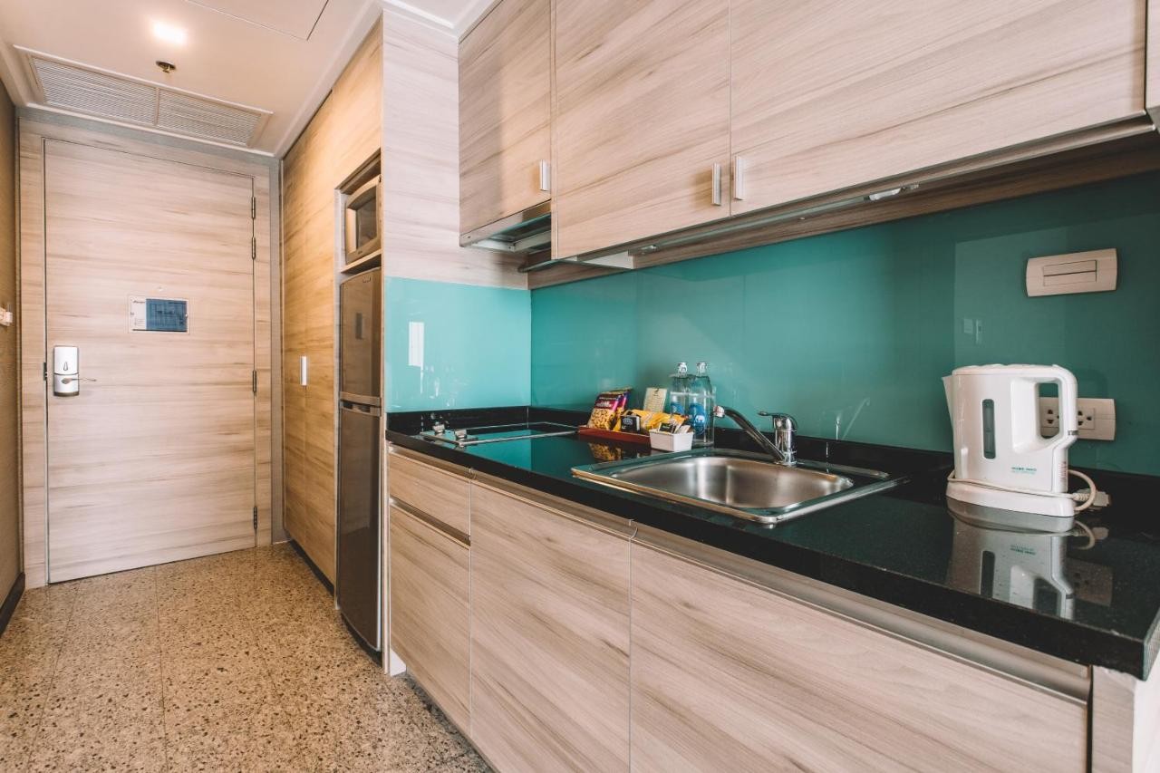 أجنحة أدلفي بانكوك تايلاند Adelphi Suites Bangkok Thailand