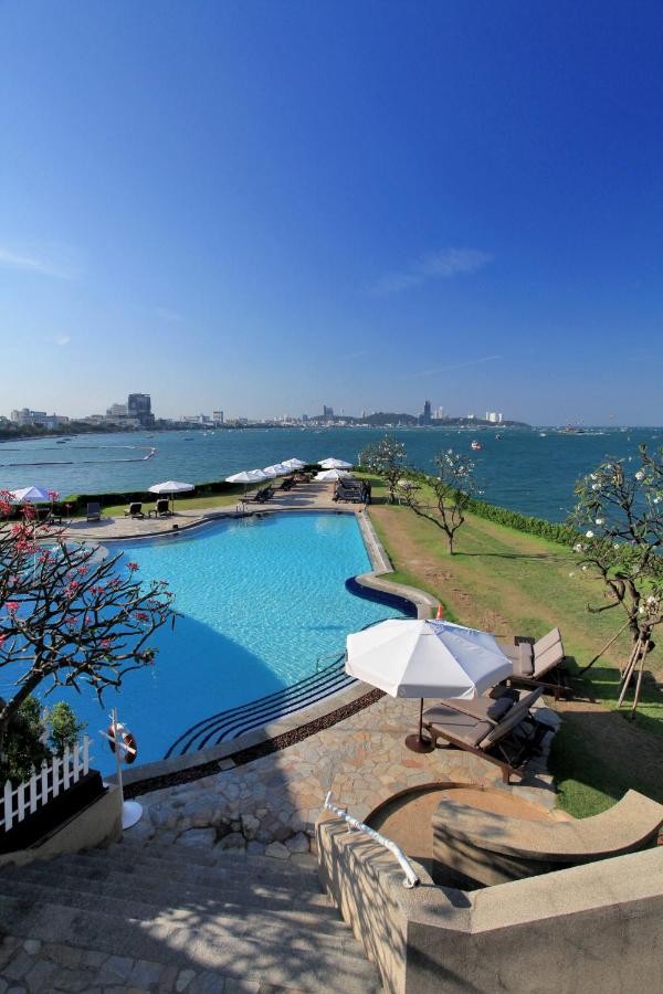 فندق دوسيت ثاني بتايا تايلاند Dusit Thani Pattaya hotel Thailand