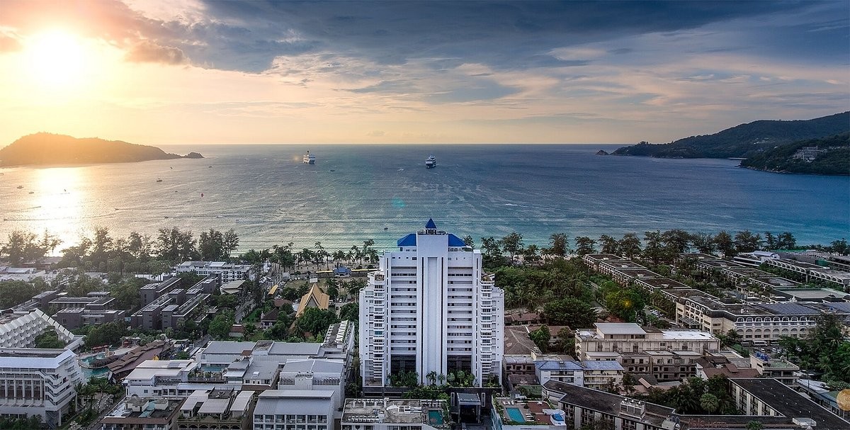 فندق اندمان بيتش سويتس بوكيت Andaman Beach Suites Hotel