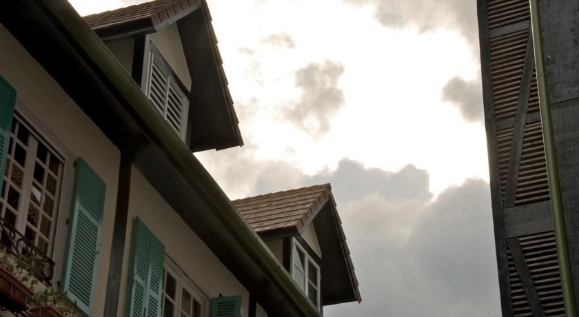 فندق كولمار تروبيكال بوكيت تنجي ماليزيا 