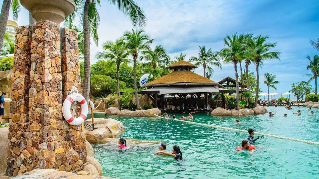 فندق ومنتجع سنتارا غراند ميراج بيتش باتايا تايلاند Centara Grand Mirage Beach Resort Pattaya Thailand