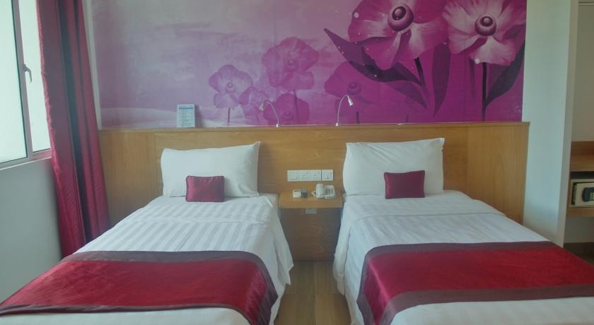 فندق فيف لنكاوي ماليزيا 