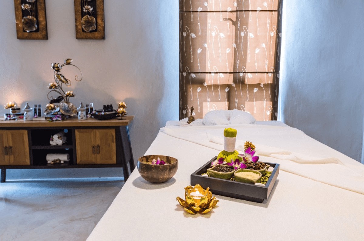 Crest Resort & Pool Villas phuket