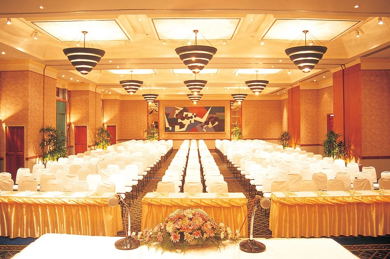 فندق وسبا ذا رويال بارادايس بوكيت تايلاند The Royal Paradise Hotel & Spa Phuket Thailand