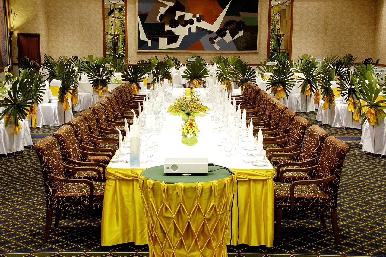 فندق وسبا ذا رويال بارادايس بوكيت تايلاند The Royal Paradise Hotel & Spa Phuket Thailand