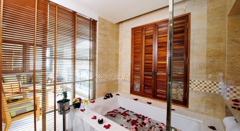 فندق ذا دانا لنكاوي ماليزيا