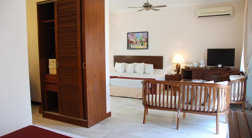 فندق فرنغي باني بيتش لنكاوي ماليزيا