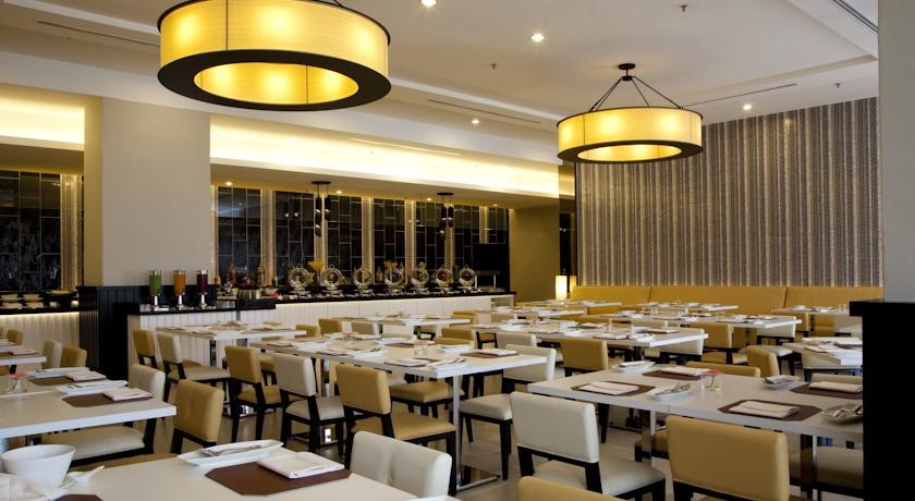 فندق فيستانا بينانغ ماليزيا