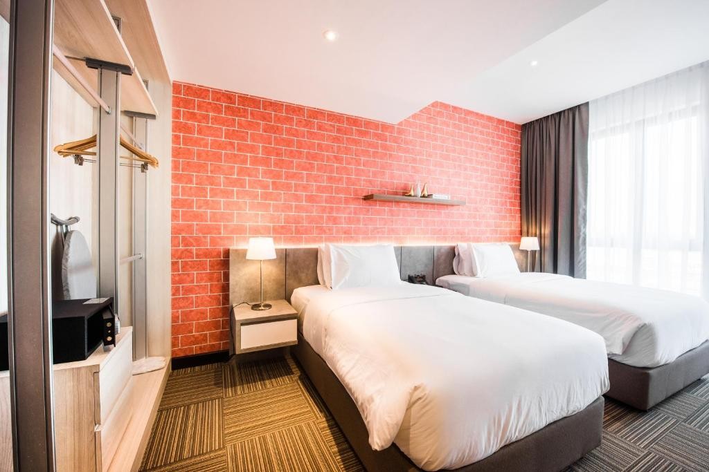 ارتيسيت توين روم