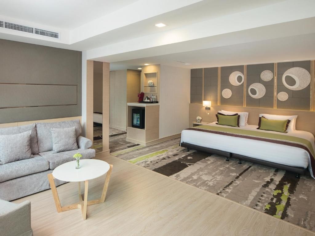 جناح جاكوزي غراند مع بالكونه