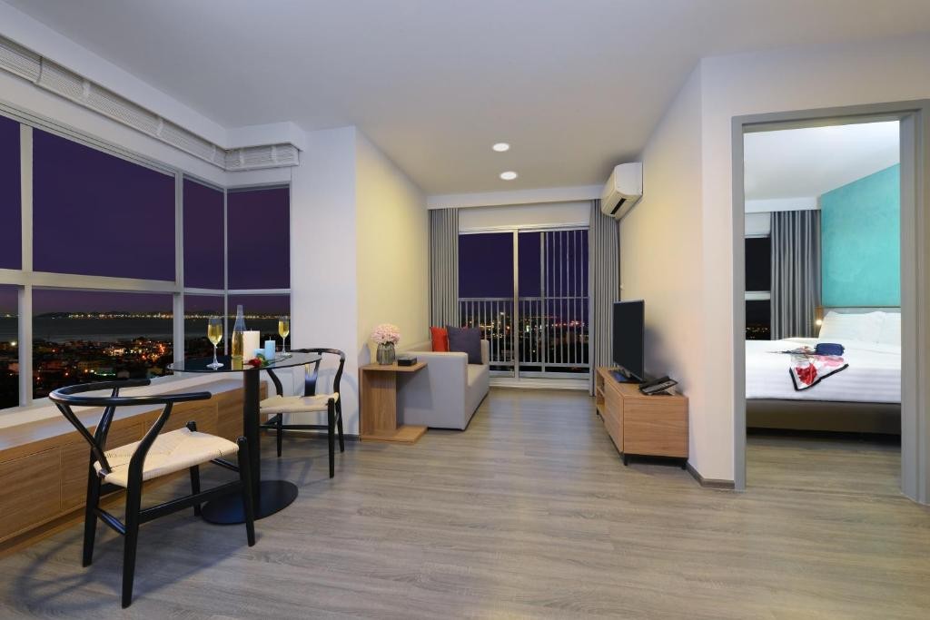 غرفة قياسية ثلاثية