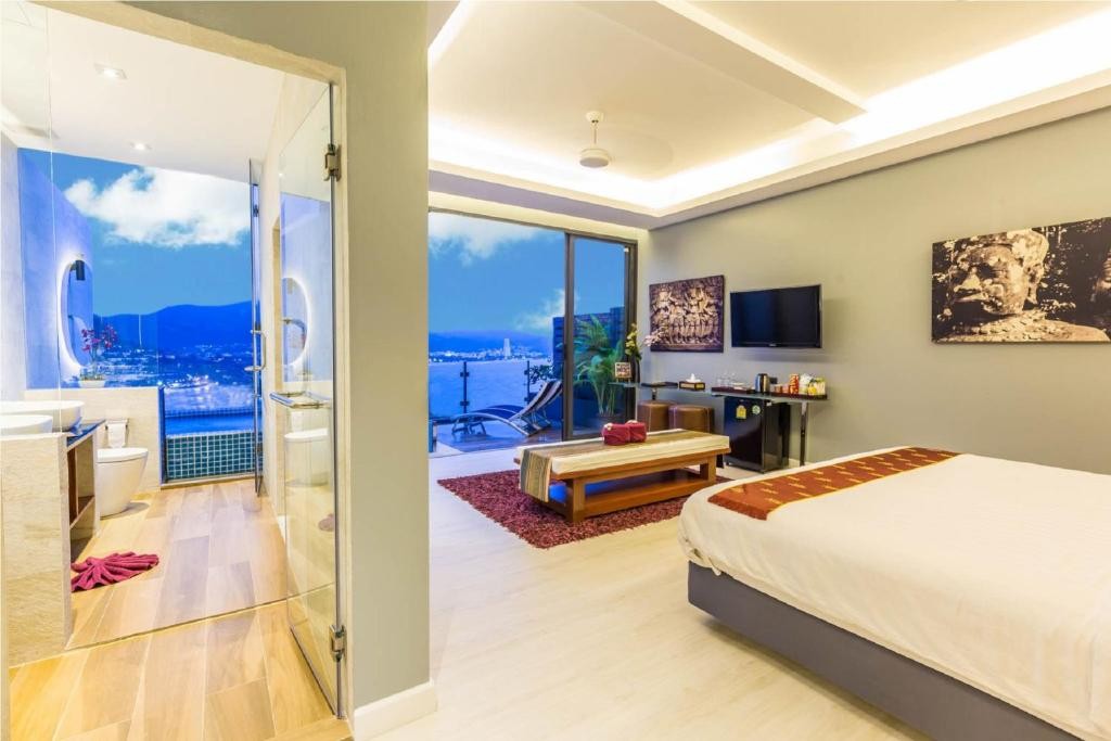  جناح سكاي مع مغطس