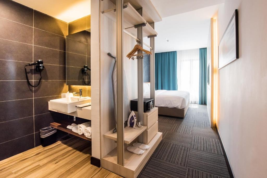 ارتيسيت كينج روم